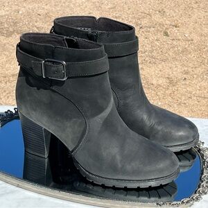 Clarks Collection Verona Lark Black Leather Heeled Ankle Boot, 9.5, Buckle Strap